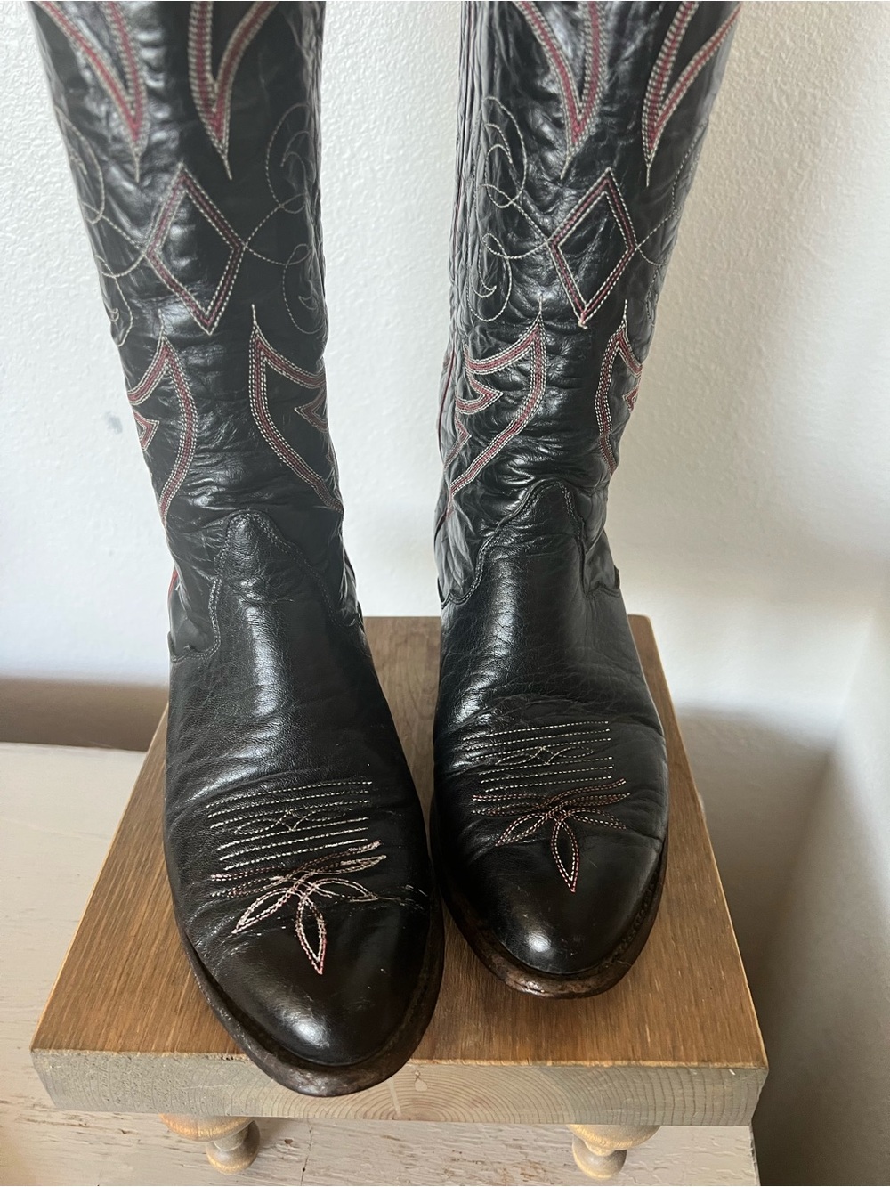 Tony Lama Vintage western cowgirl boots size 6.5 bullhide classic style
